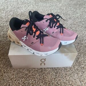 Women’s ON Cloudflyer 4